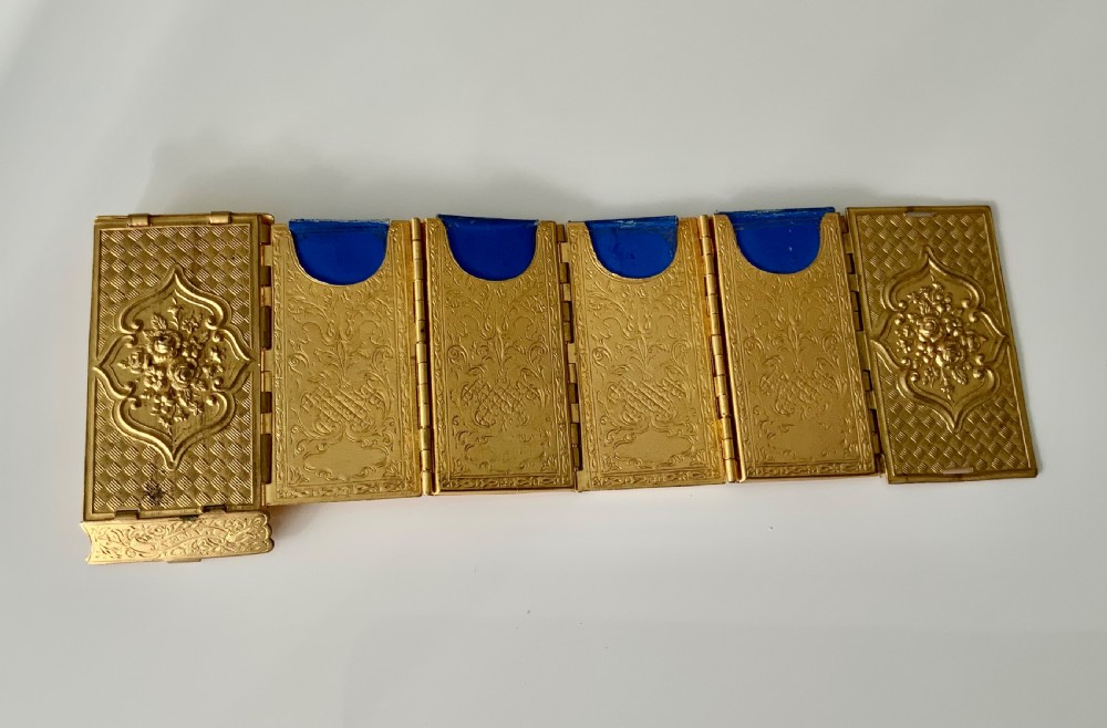 Beatrice Patent needlecase View VI