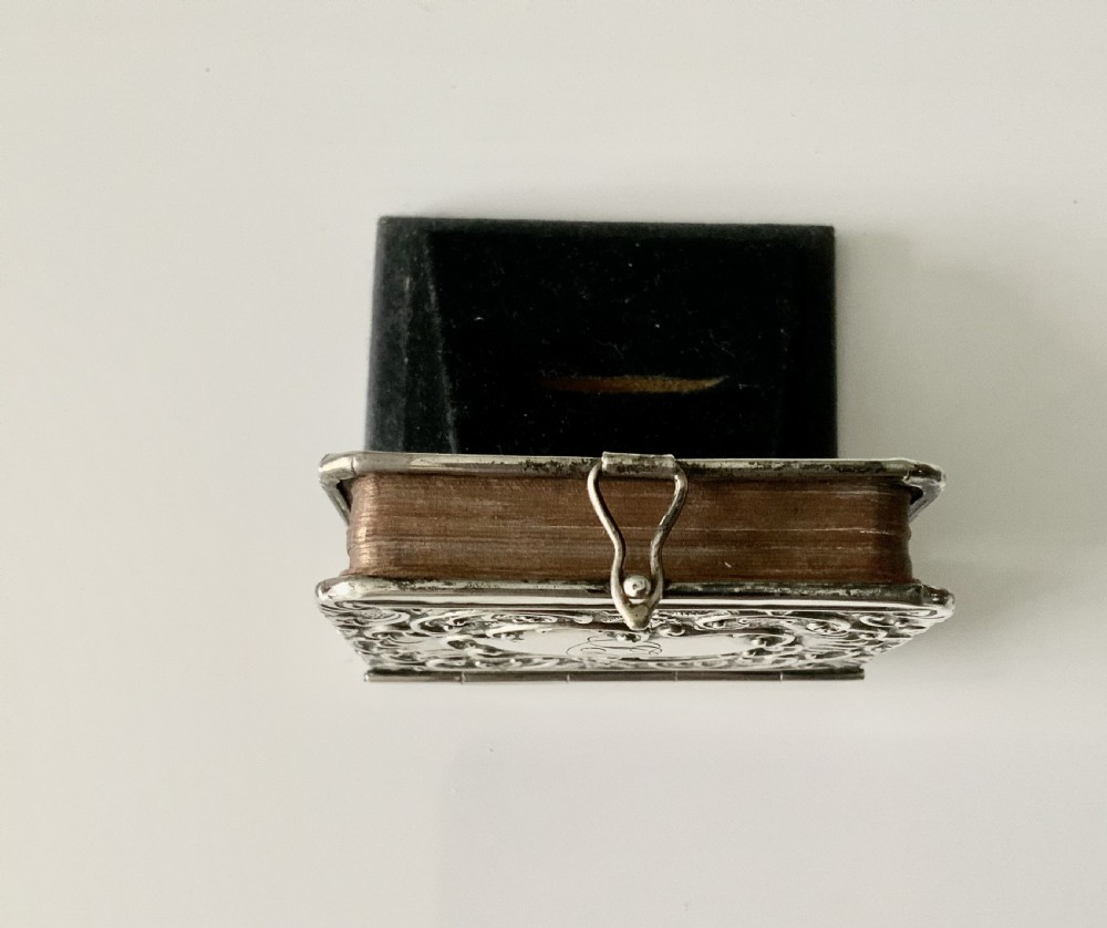 Miniature silver Common Prayer book. View IV