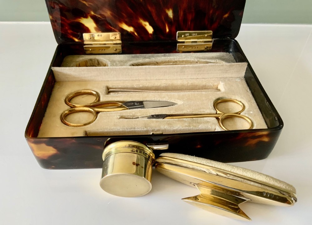 Tortoiseshell and silver manicure box View III