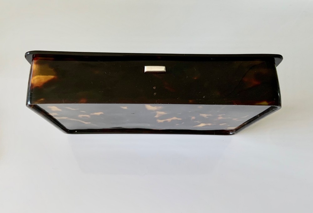 Tortoiseshell and silver manicure box View VI