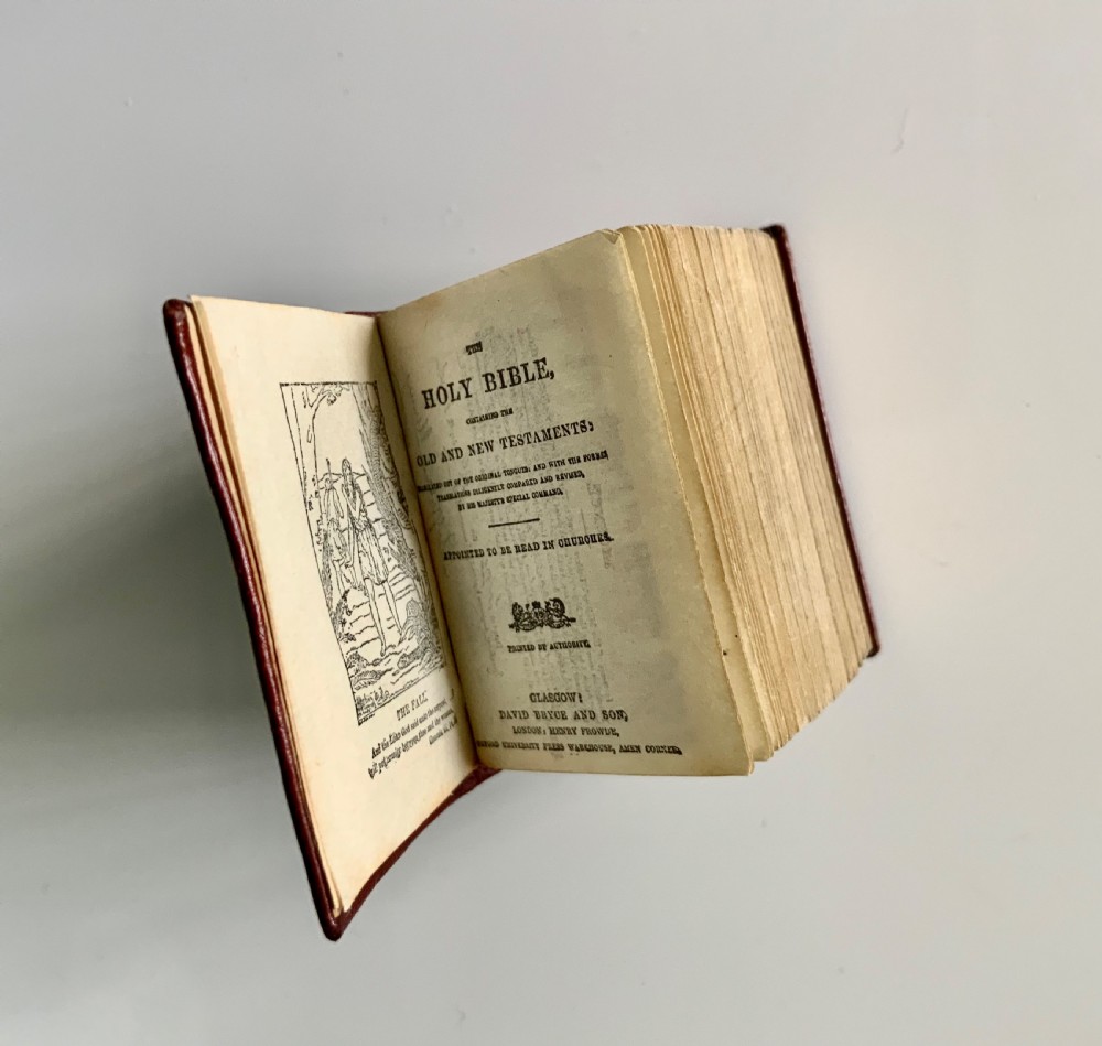 Miniature Coronation Bible 1911 View VI