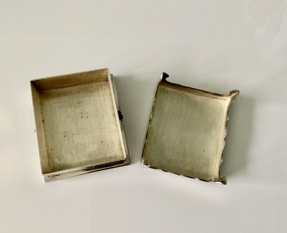 Japanese silver box Meiji period View V