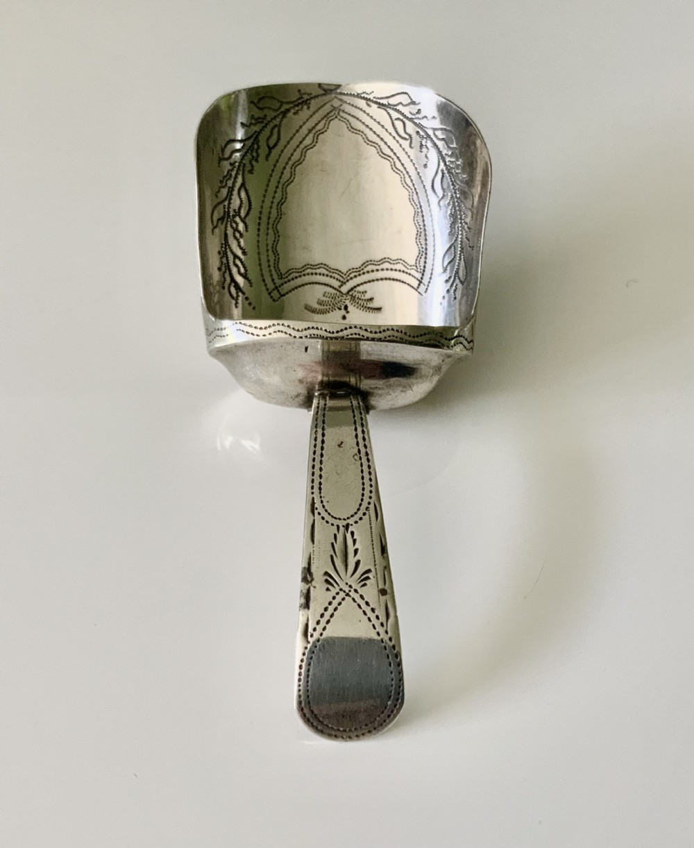 Georgian silver shovel shaped caddy spoon