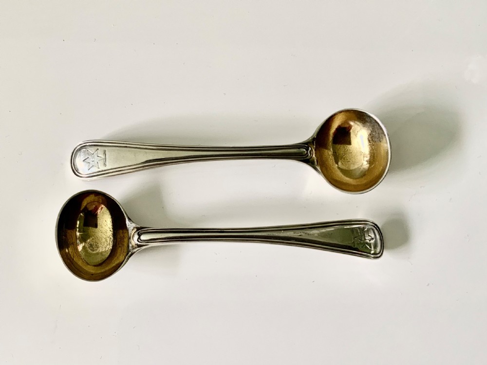 Pair of silver salt spoons Hunt & Roskell