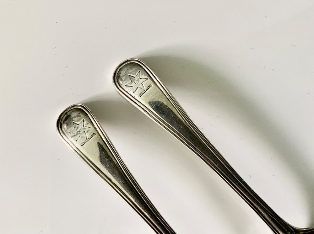 Pair of silver salt spoons Hunt & Roskell View II