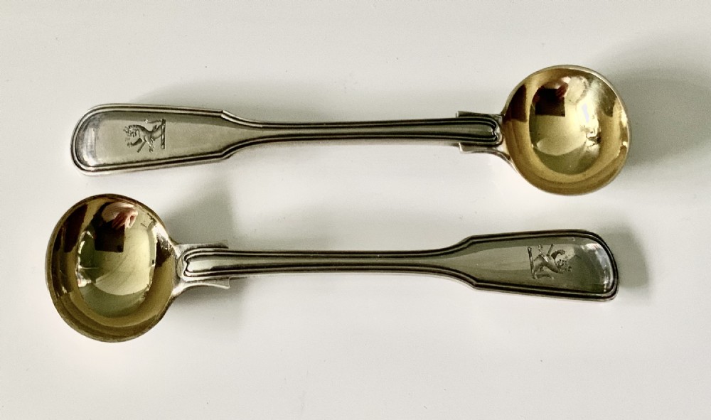 Pair of silver salt spoons - Hunt & Roskell
