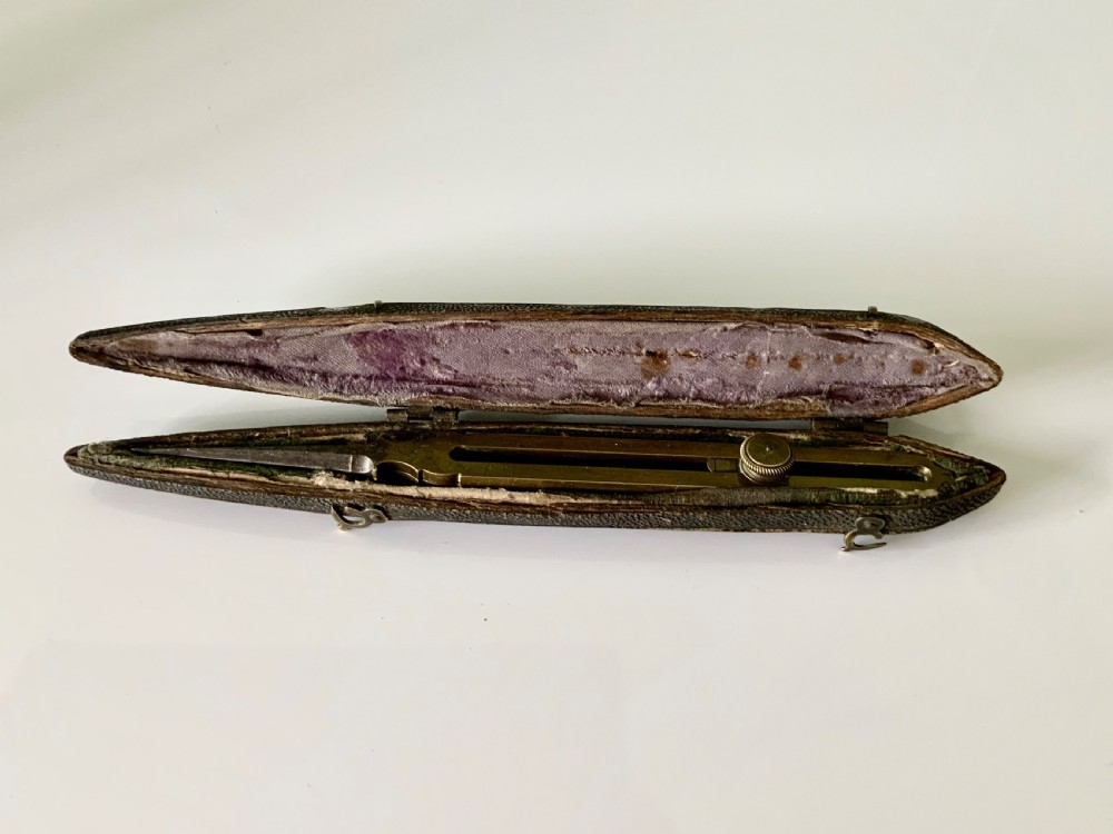 Late 18th century boxed proportional brass compass