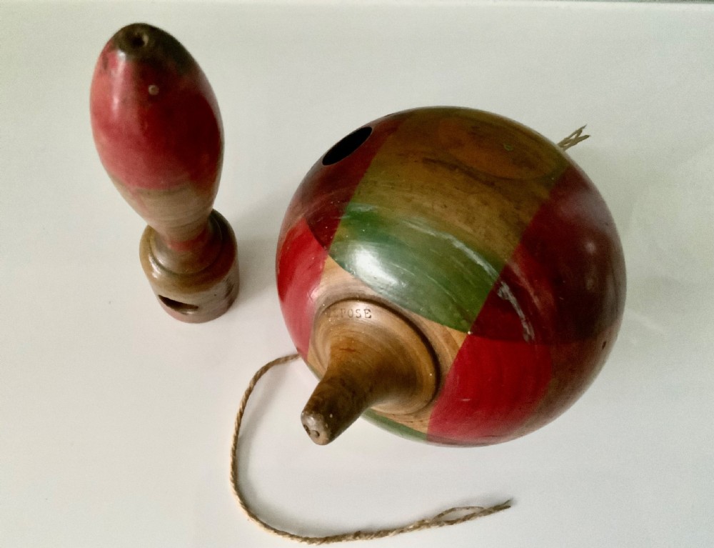 French wooden spinning top View III