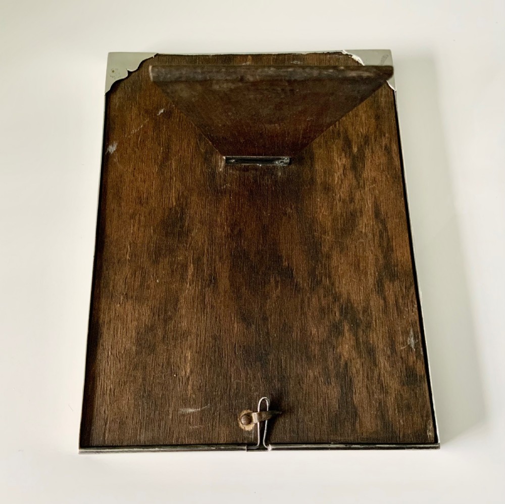 Wang Hing silver photograph frame View IV