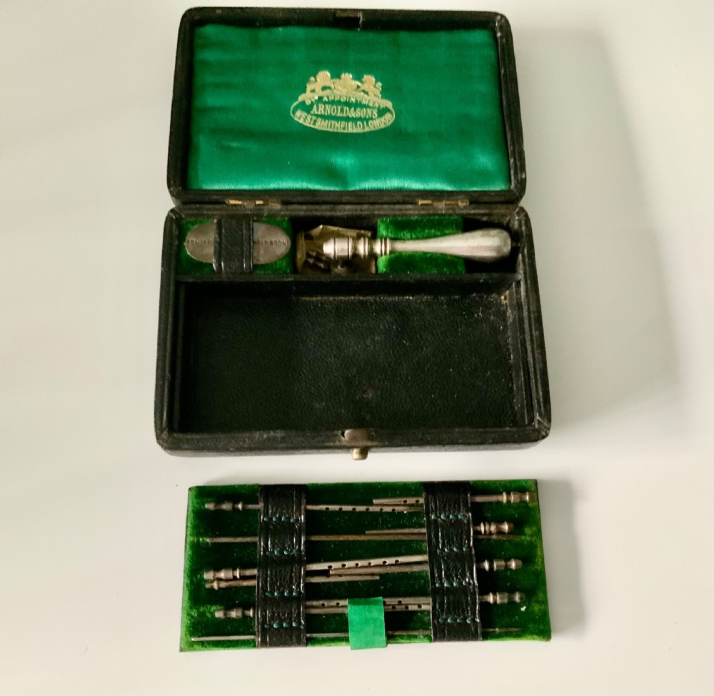 Victorian cased Trocar & Cannulae set View III