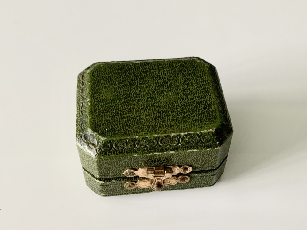 Mid 19th Century triple reliquary View VII
