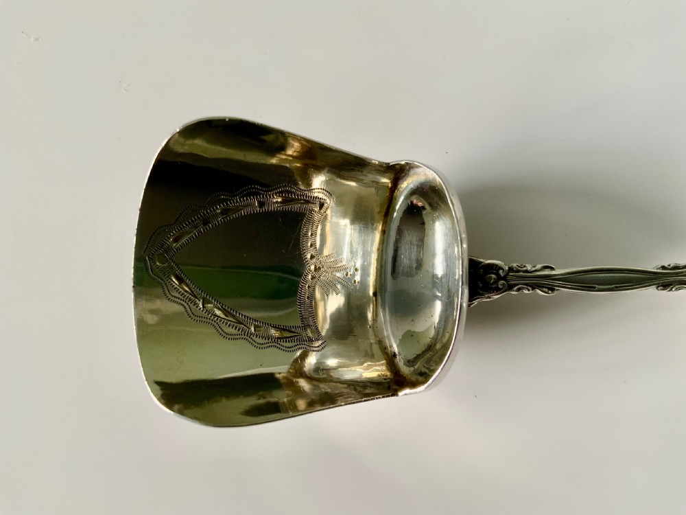 Edwardian silver caddy spoon View V