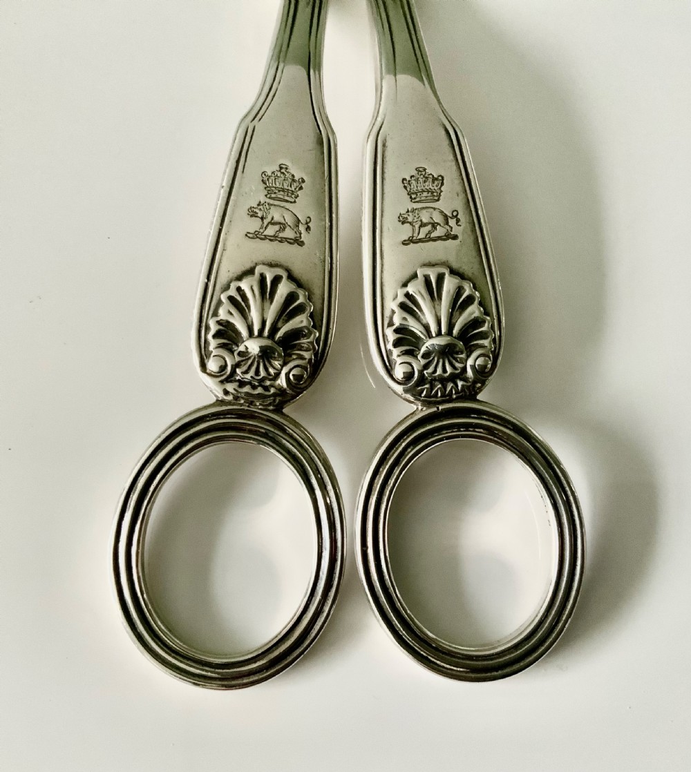 George IV silver grape scissors/shears View III