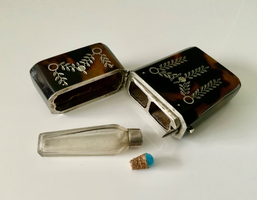Georgian tortoiseshell silver pique perfume etui View V
