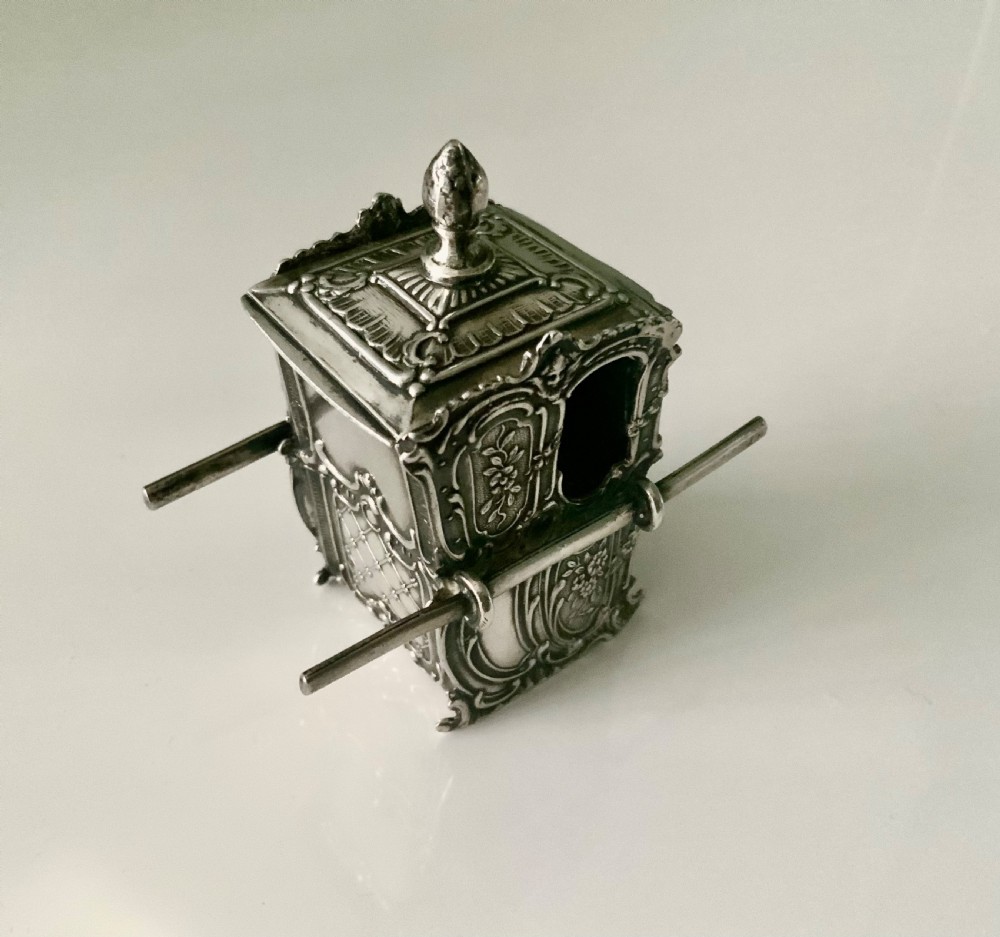 Hanau silver sedan chair