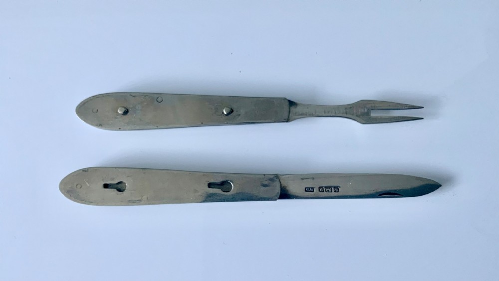 Silver pocket fruit knife and fork set View IX