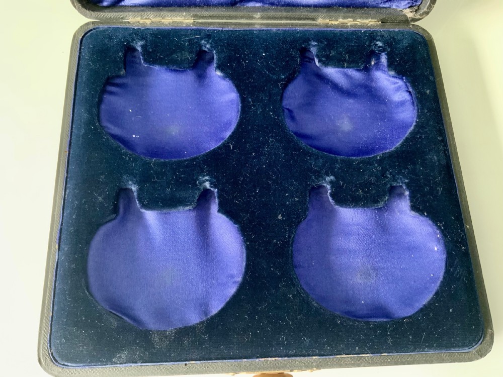 Silver pip trays - four in original box View VII