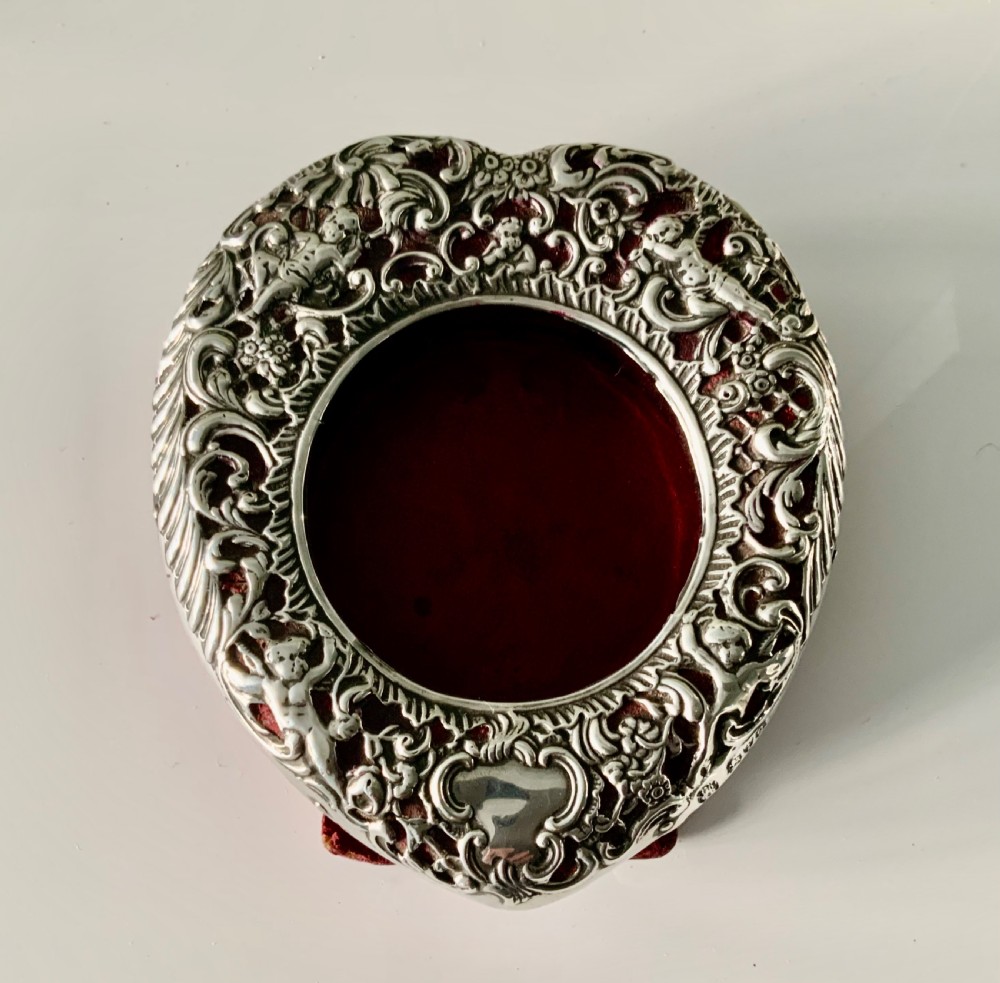 Chester heart shaped silver watch holder stand View VII