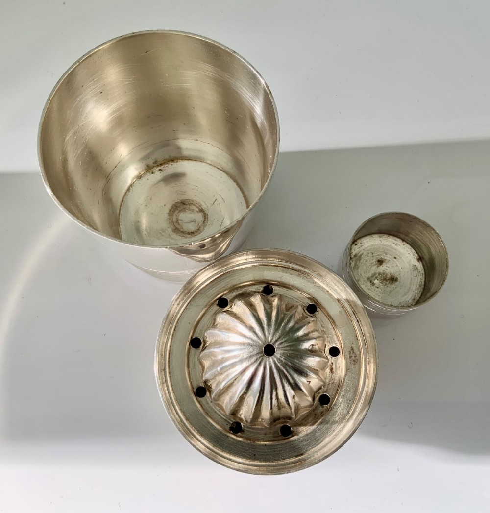 French Art Deco cocktail shaker - individual size View IV