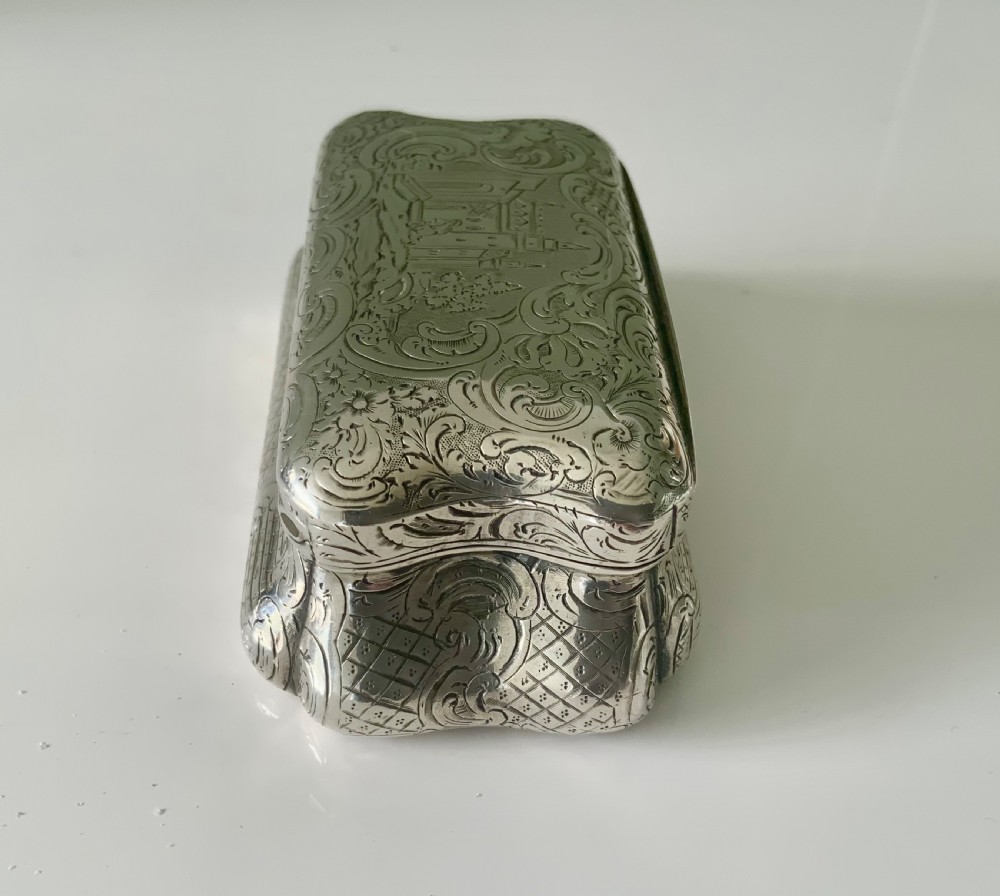 Continental 19th century silver snuff box View IV