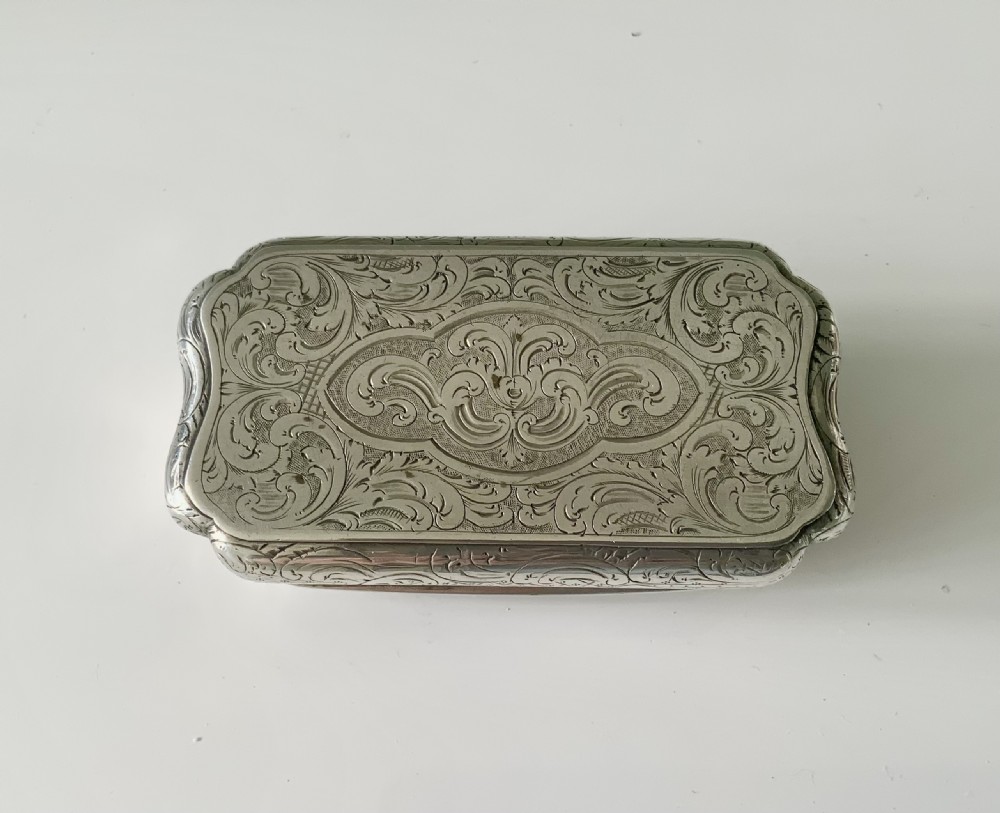 Continental 19th century silver snuff box View V