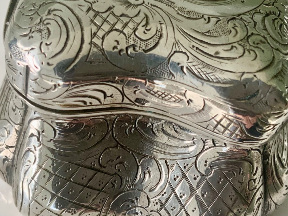 Continental 19th century silver snuff box View VII