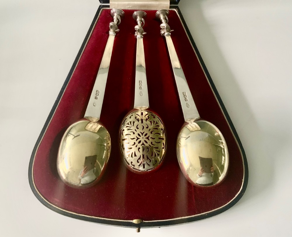 Silver strawberry set - original box View II