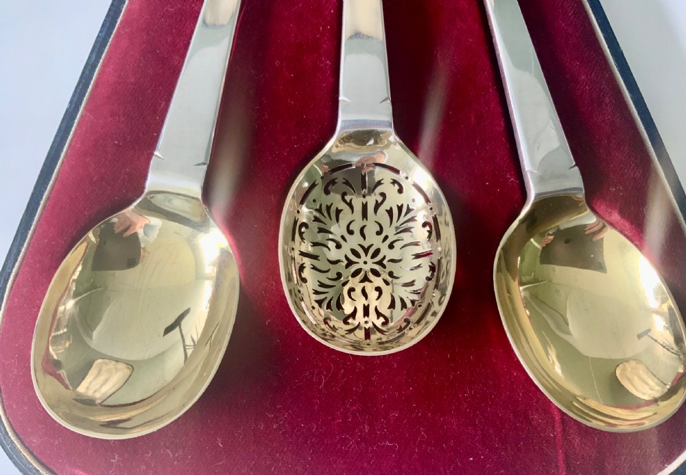 Silver strawberry set - original box View III