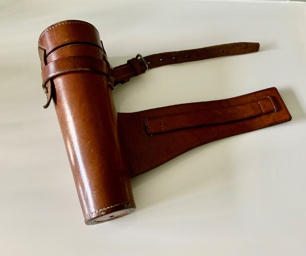 Silver hunting flask in original leather case View V