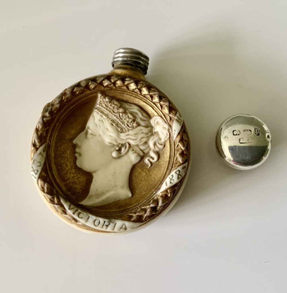 Royal Worcester scent bottle - Queen Victorias Jubilee View III