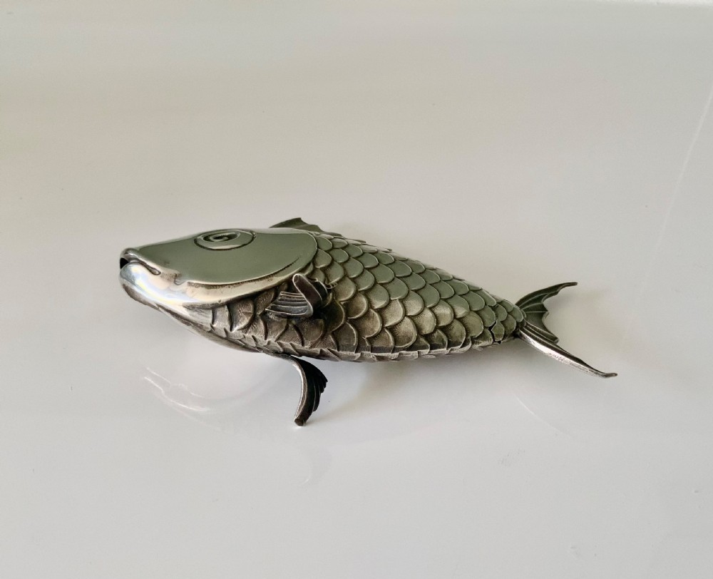 Portuguese silver fish spice box View III