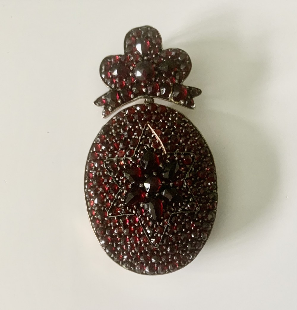 Victorian garnet & silver locket