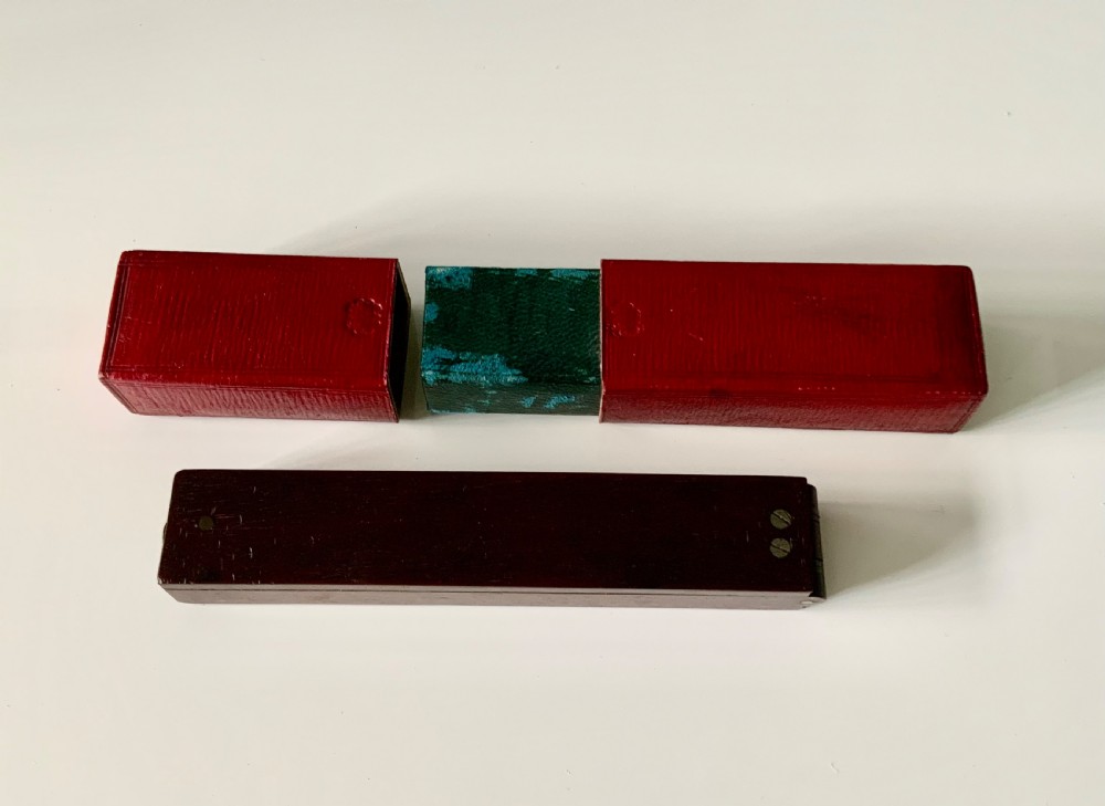 19th Century sovereign/guinea scales View II