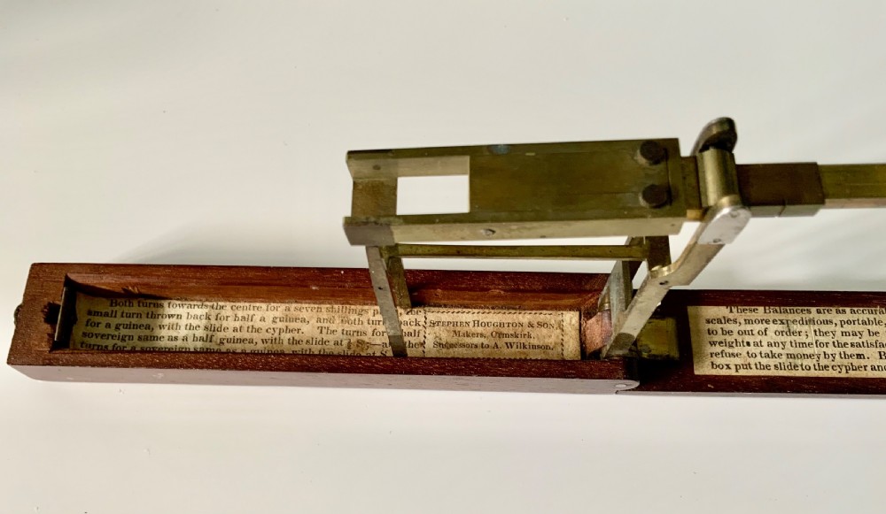 19th Century sovereign/guinea scales View IV