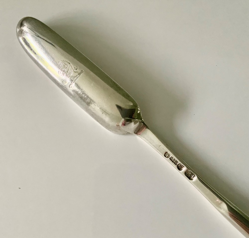 George III silver marrow scoop - Intaglio mark View IV