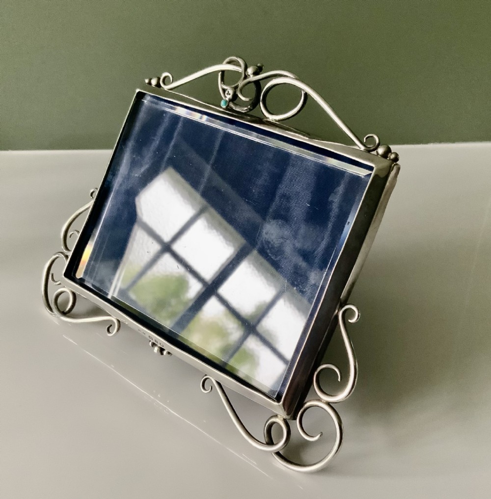 Victorian silver photograph frame View II