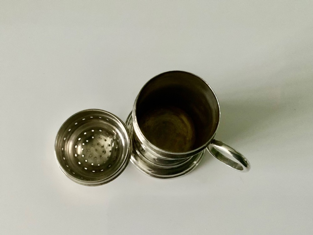 George V silver pepper  View VII