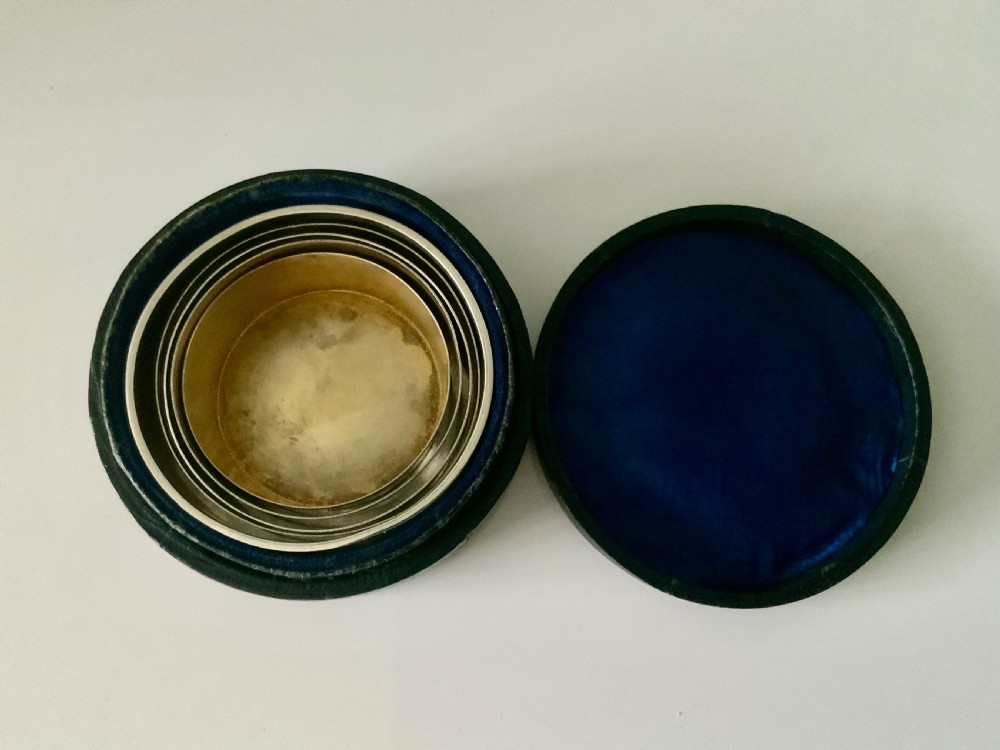 Silver collapsible cup - original case View II