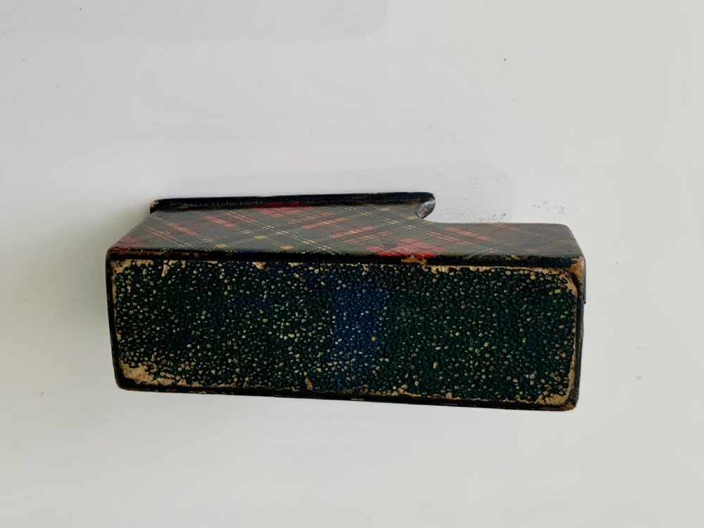Tartan Ware Pen Wipe View IV