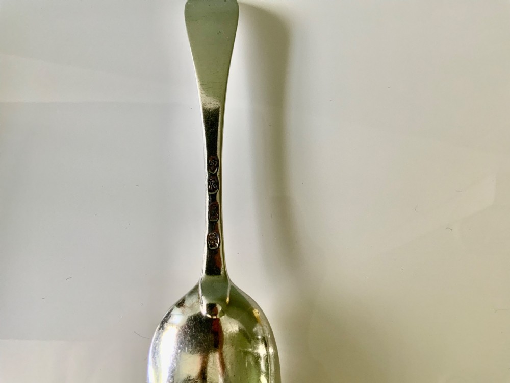 Georgian silver tablespoon - David Willaume 1725 View IV