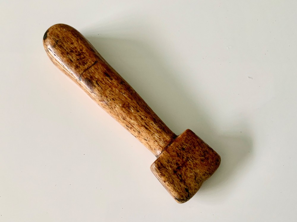 18th century whalebone sailors seam rubber View II