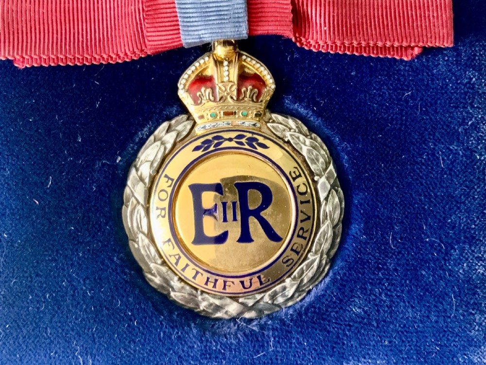 Imperial Service Medal in original leather case View III