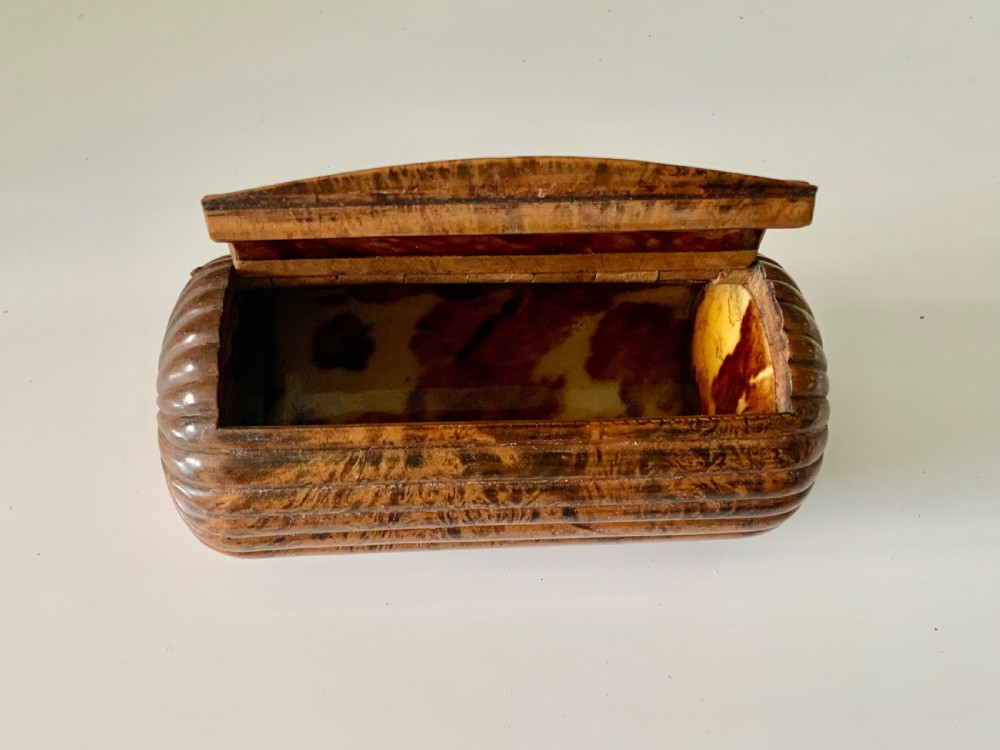 Treen table snuff box - 19th century View II
