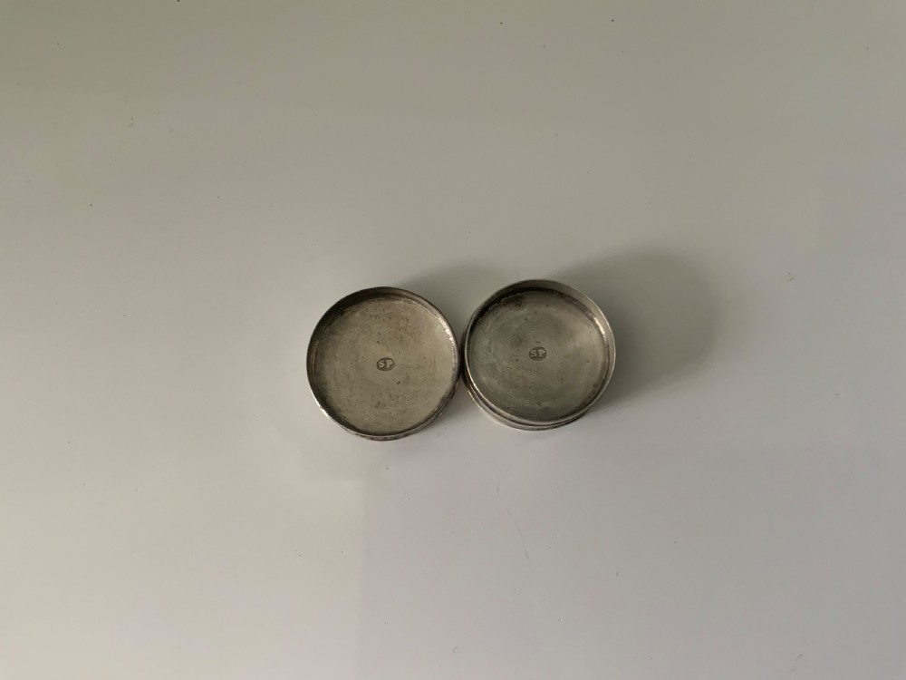 Georgian silver patch box View IV