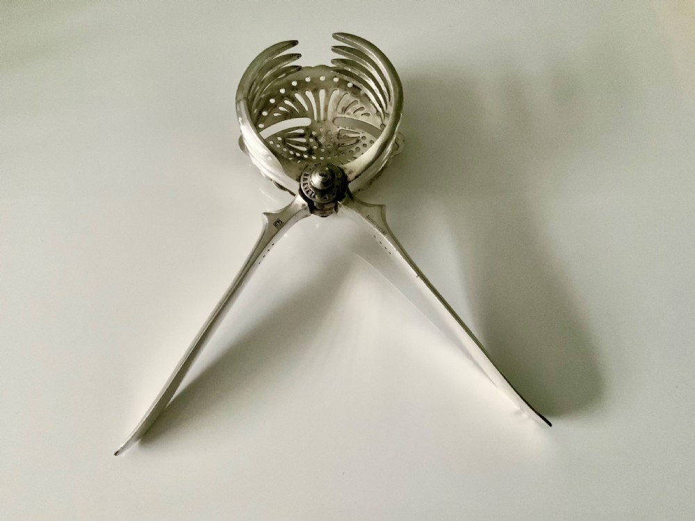 Christofle silver plated lemon squeezer View III