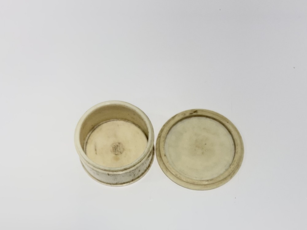 Georgian bone counter box View IV