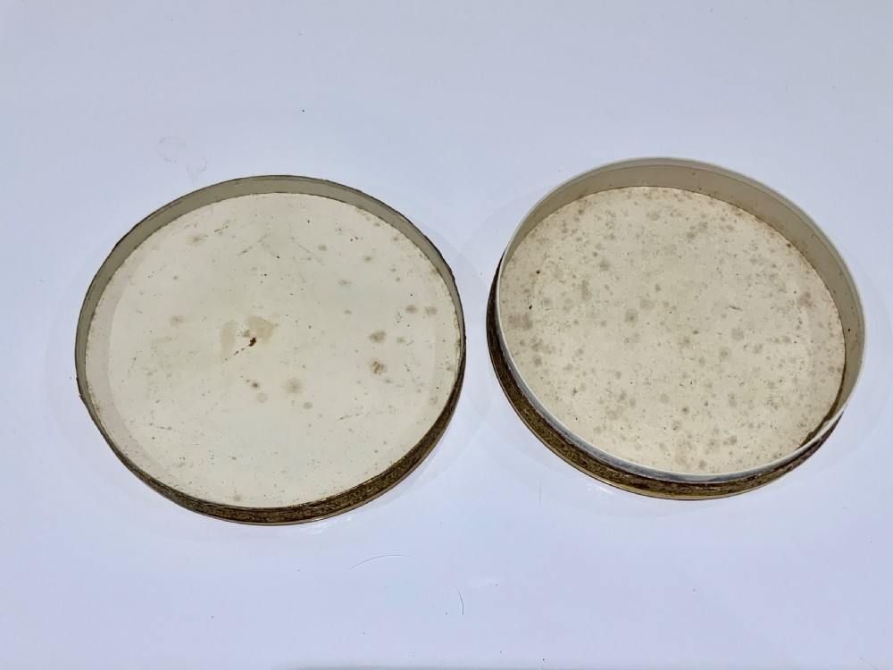 Early 19th century French Dragee box View IV