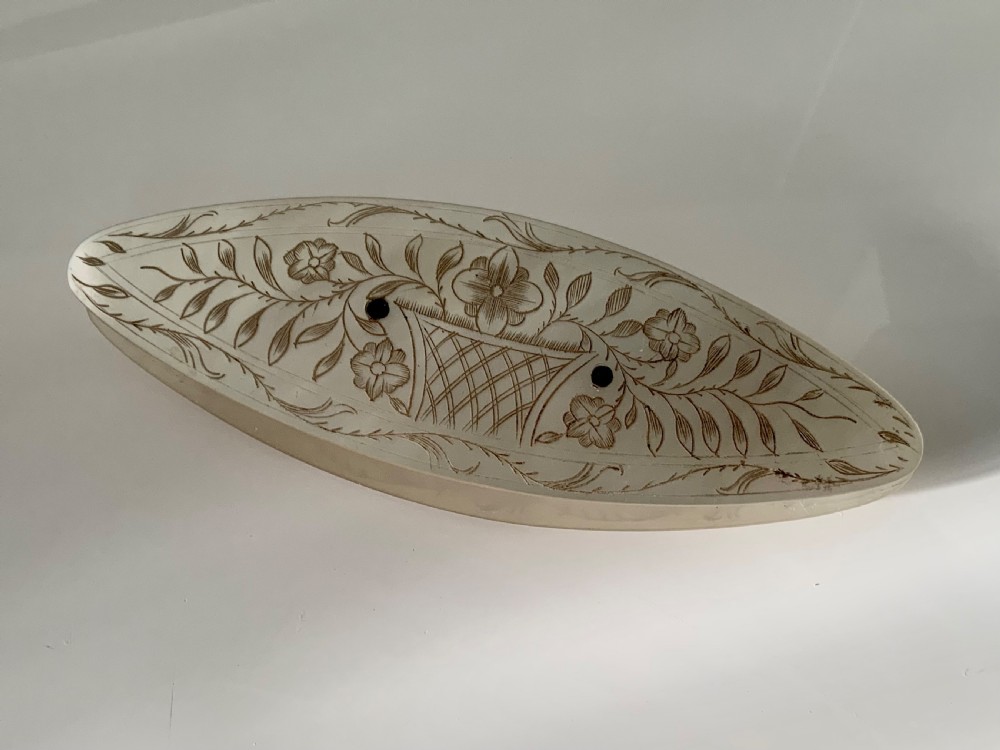 Large mother of pearl tatting shuttle