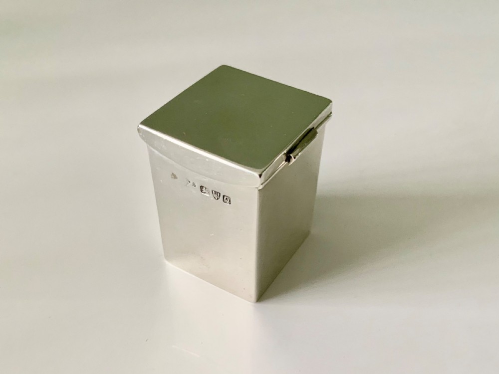 Chester silver box - patience cards  View IV