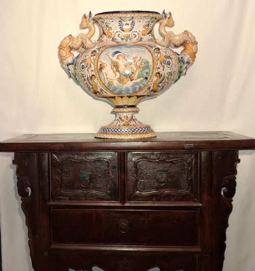 huge majolica maiolica centrepiece - CATEGORY: ANTIQUE CERAMICS - DATED 1880